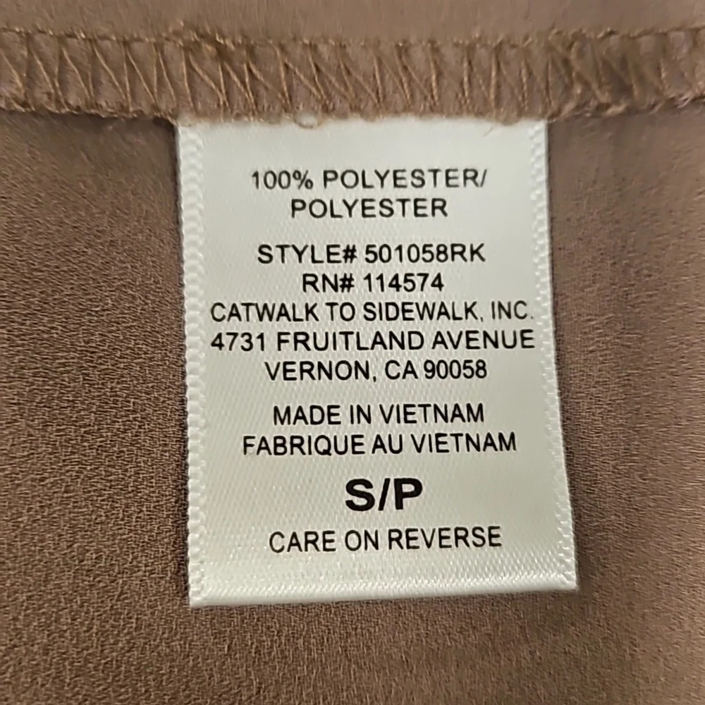 💕PLEIONE💕 Sleeveless Blouse with Pleating Detail ~ Taupe Small